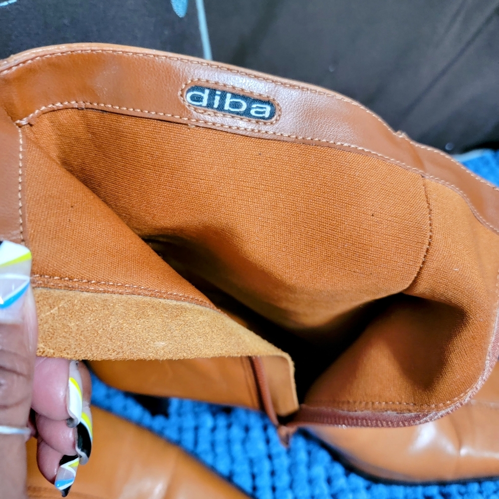 Boots - Picture 2 of 10